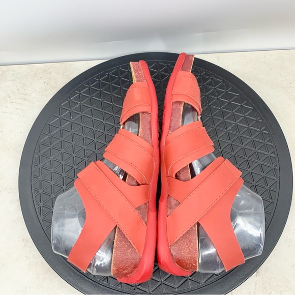 John Fluevog Red Sandals - Picture 6 of 10